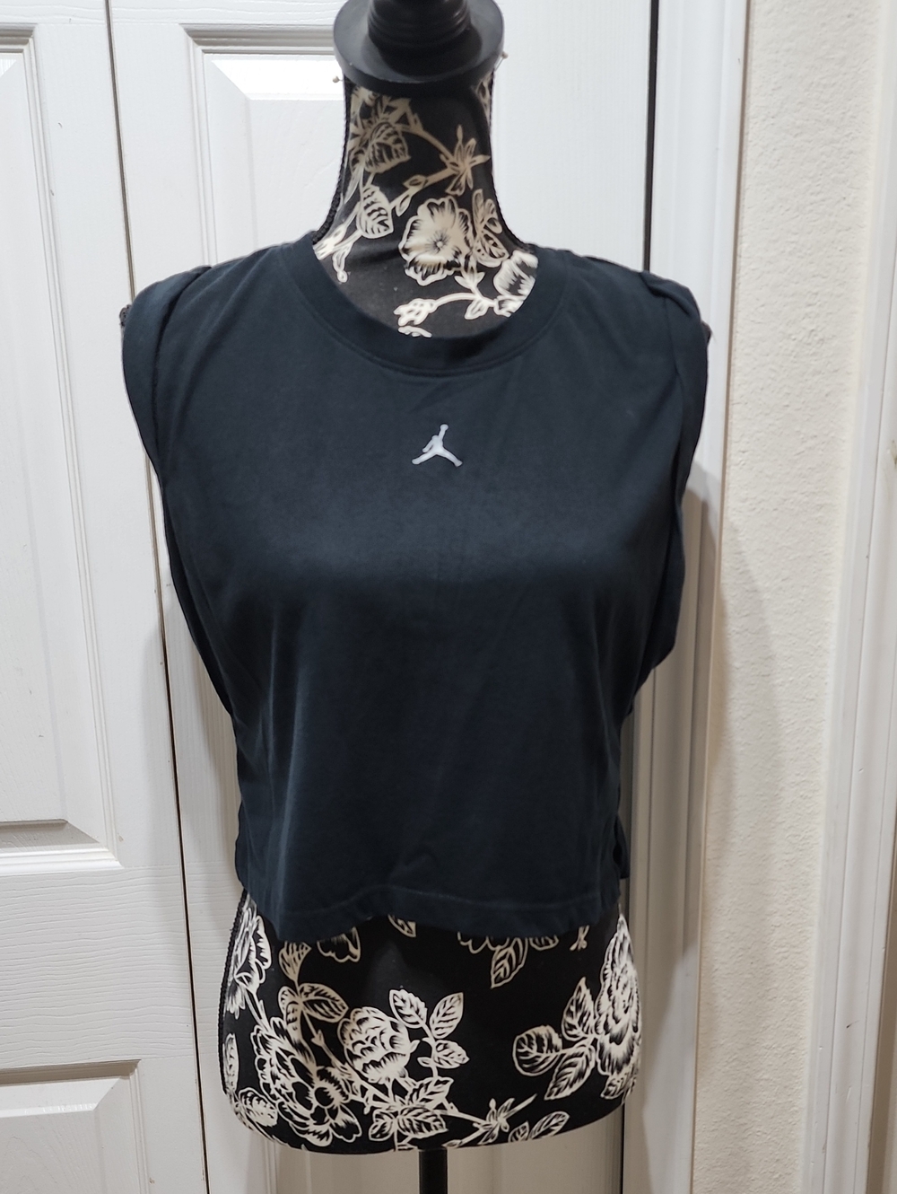 Jordan Women's Black Crop Tank with Gray Jumpman XS/M